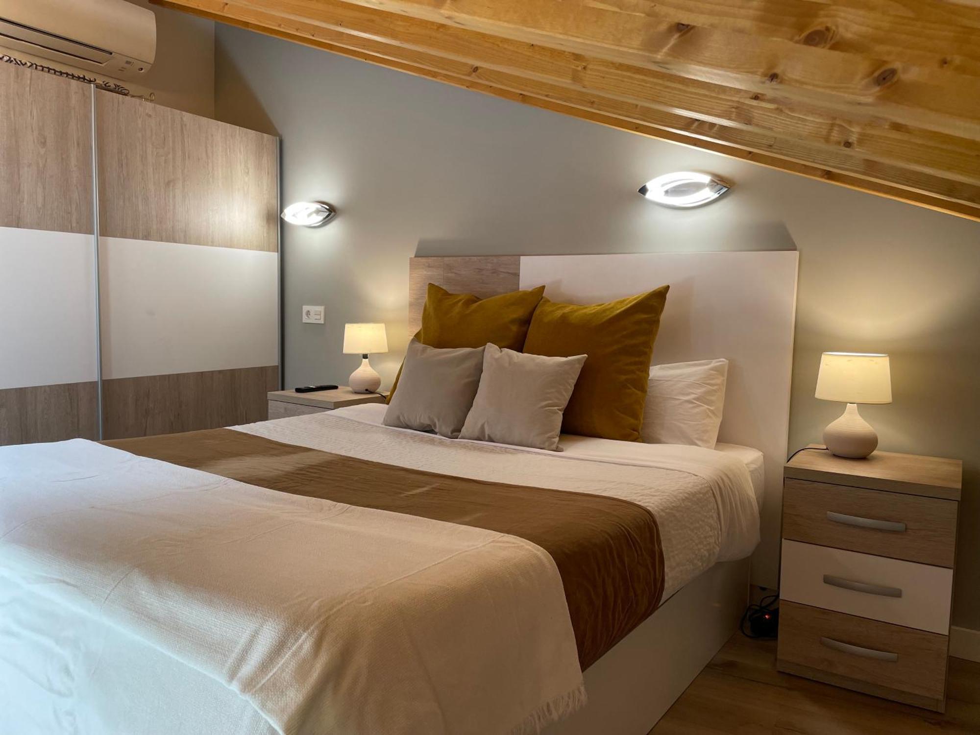 Apartamentos Aranda - Atico Duero Aranda de Duero Εξωτερικό φωτογραφία